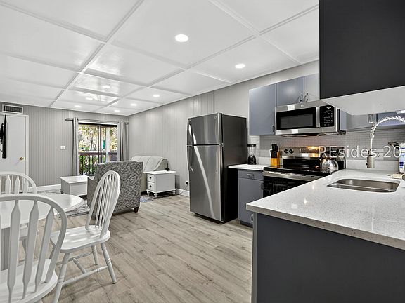 2nd image of 21 Lagoon Rd APT B1j