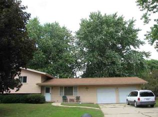 2610 Ridge Rd, Bloomington, IL 61704