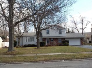 60 Carmas Dr, Rochester, NY 14626