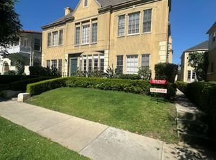 136 S Reeves Dr #B, Beverly Hills, CA 90212