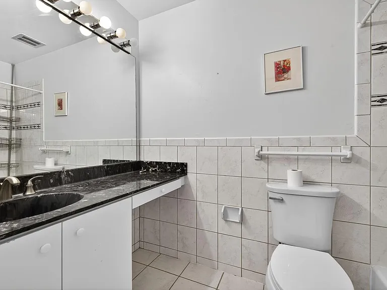 9404 Woodington Dr — Photo 18