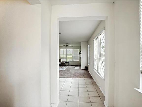 3rd image of 604 Bronze Forest Dr