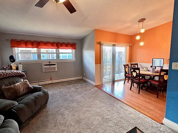 3rd image of 18 Ivy St APT 6B