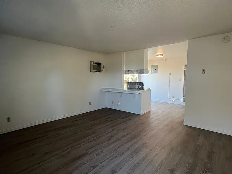 Washington Ave 512 — Photo 3