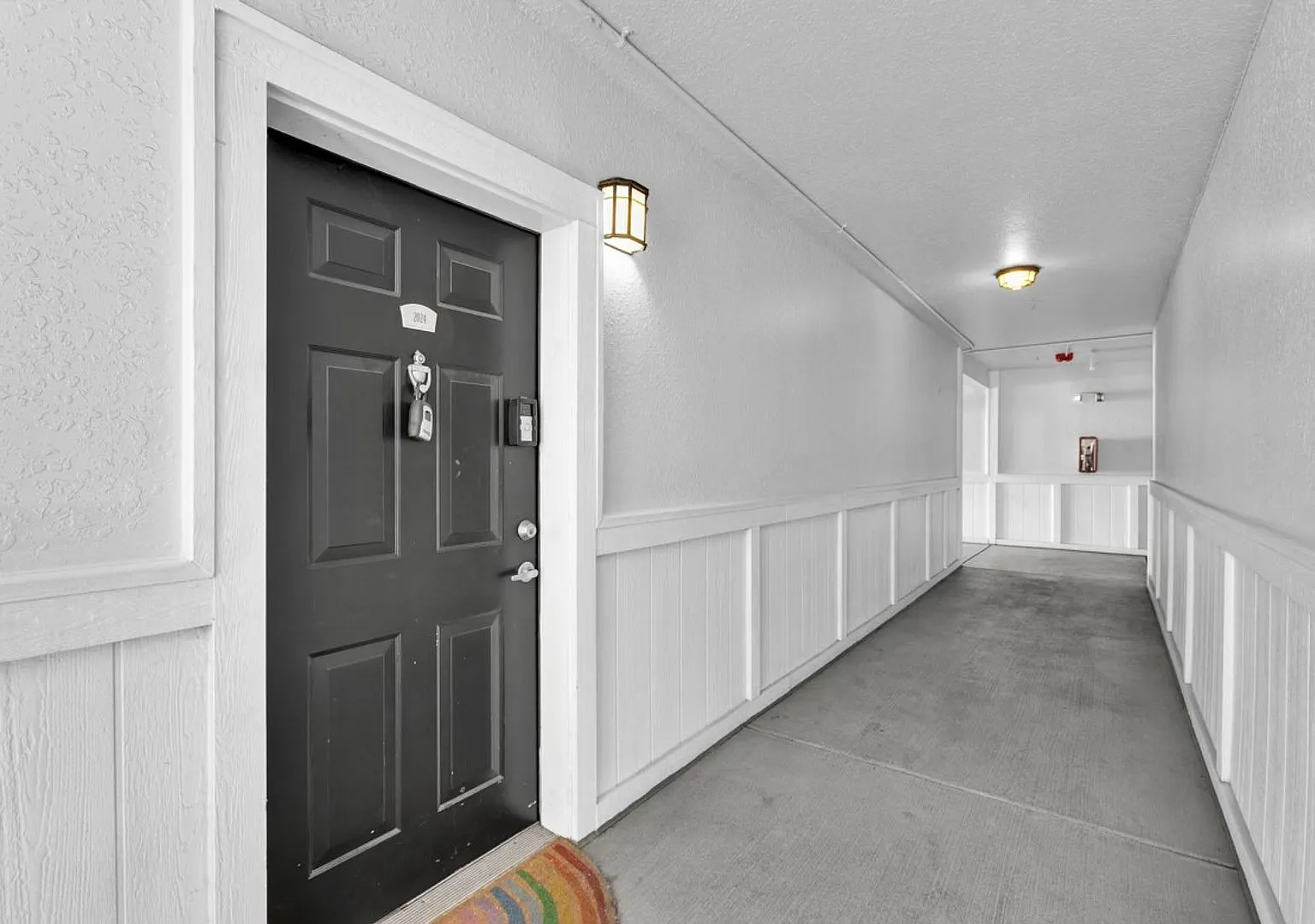 Beautifully Updated One Bedroom in Downtown Orlando — Photo 2