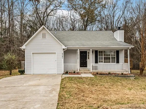 5781 Creekside Dr, Rex, GA 30273