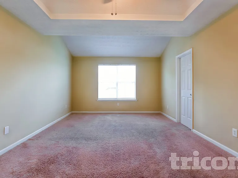 130 Labrea Blvd — Photo 8