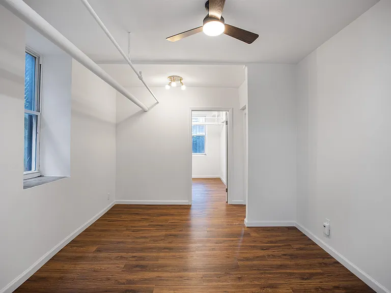 7812 Hudson Ave #1-B — Photo 6