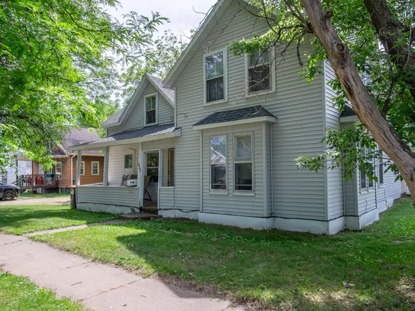 1603 6th St E #B, Menomonie, WI 54751
