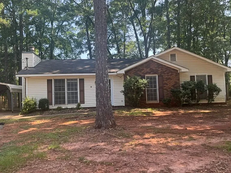 228 Hearthstone Dr — Photo 1