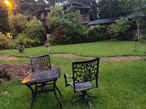 3rd image of 755 Evangeline Dr