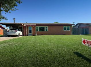 204 W 15th St, Quanah, TX 79252