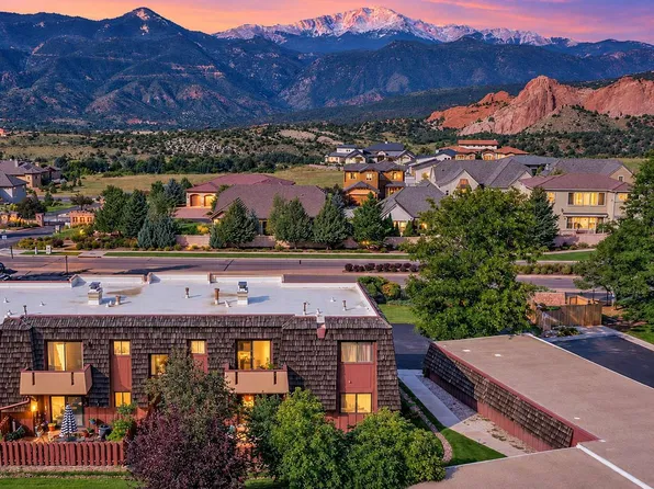 2979 Mesa Rd APT B, Colorado Springs, CO 80904