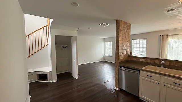 10856 Cape Cod Ln — Photo 6