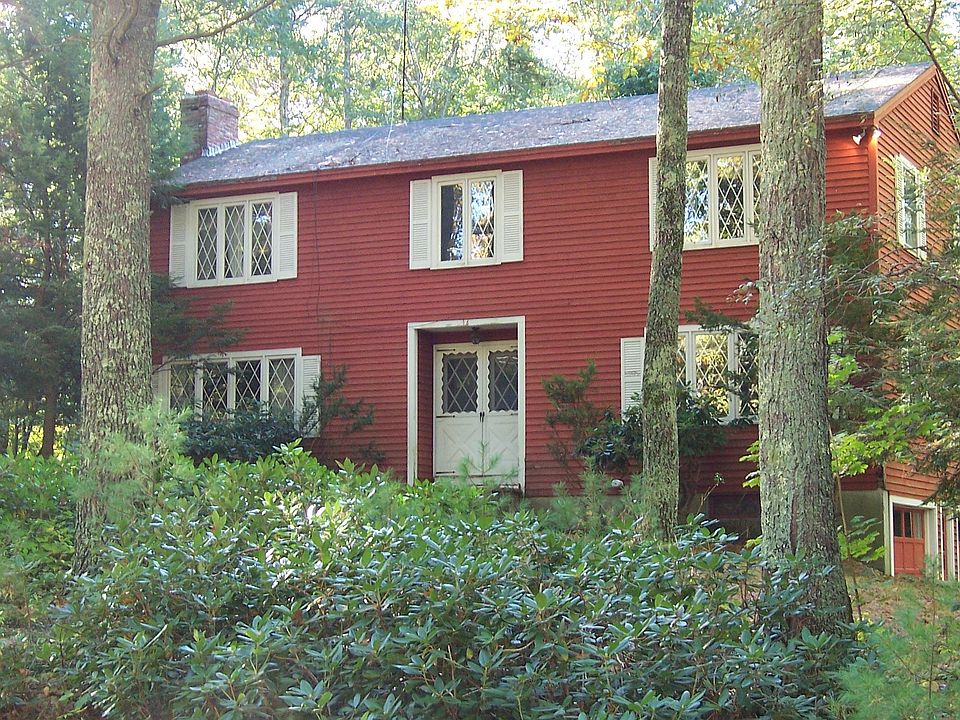 4 Bedroom Colonial on almost an acre.  