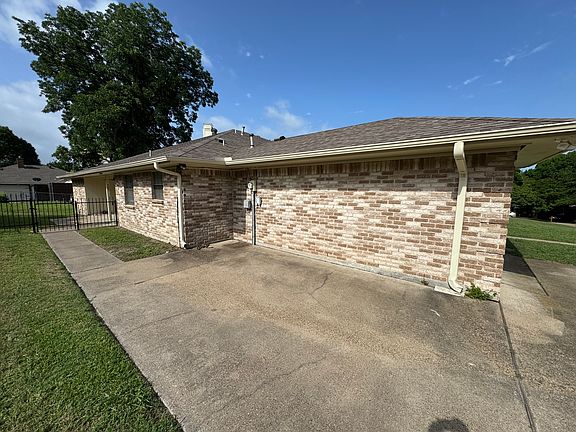 3rd image of 509 Shoreview Dr