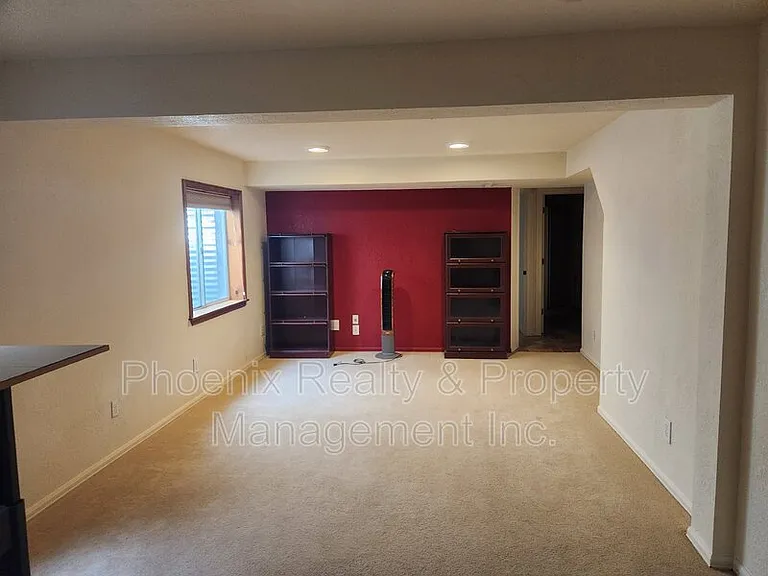 370 Harvest Point Dr — Photo 16