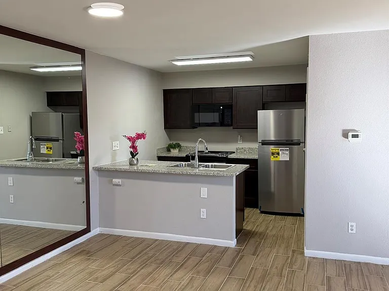 10001 W Park Dr #79 — Photo 9