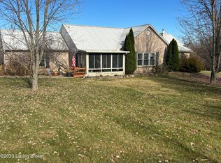 372 Fisher Farm Rd, Bedford, KY 40006