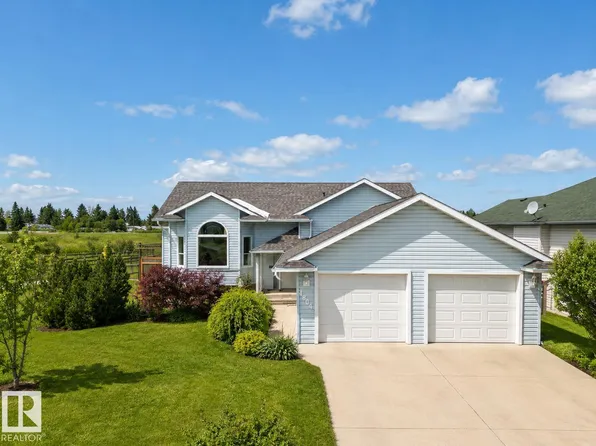 4804 45th St, Cold Lake, AB T9M 1N7