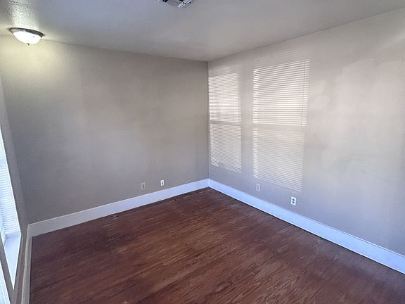 2nd image of 1422 Hays St