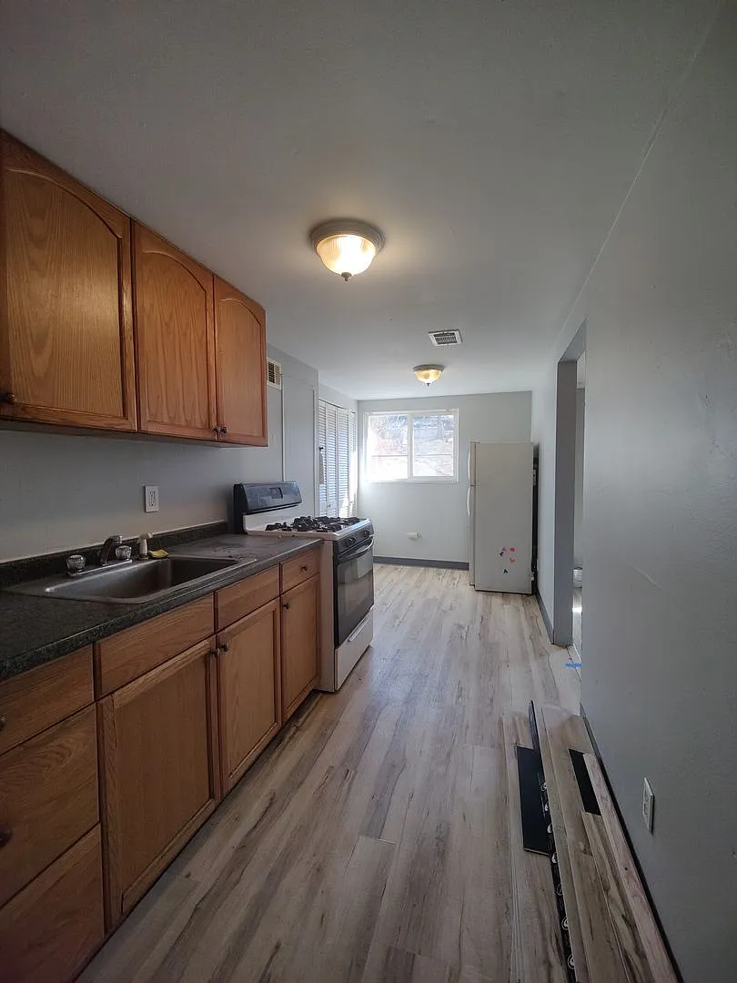 Glassport - 2 BR - 2nd Floor Apartment! Section 8 accepted! — Photo 1
