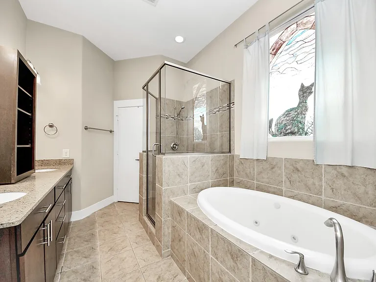 1807 W Webster St — Photo 18