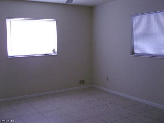 5th image of 217 Jayview Ave