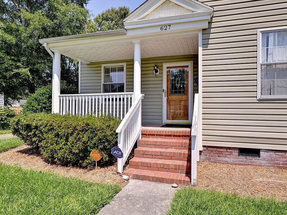 1st image of 627 Temple Ln