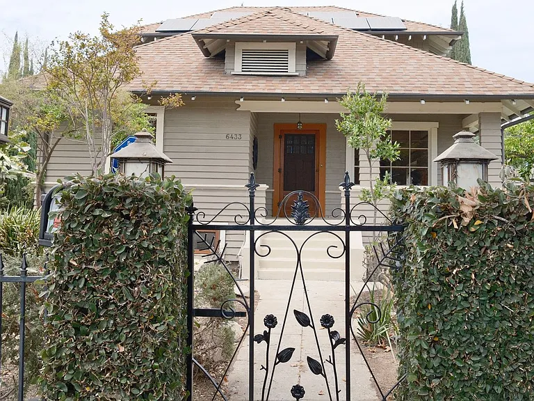 6433 Crescent St — Photo 34