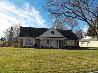 723 Kumler Dr, Maumee, OH 43537