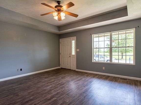 4th image of 2910 Beaumont Dr