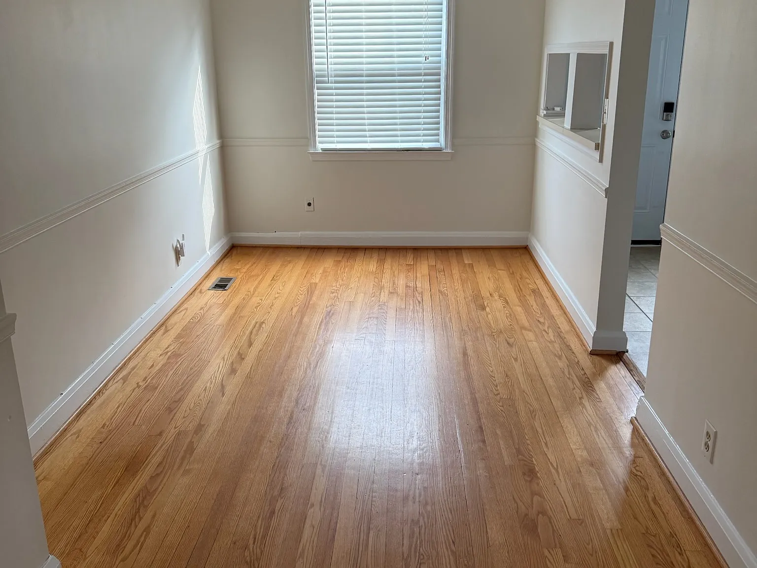 1041 Elm Rd — Photo 4