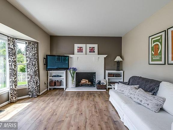 5th image of 43191 Rockfield Ct