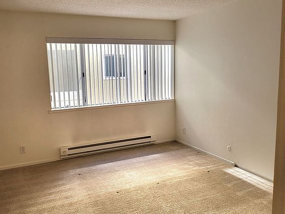 3rd image of 1414 San Carlos Ave #203