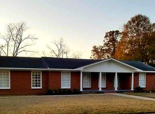 124 Simmons St, Andalusia, AL 36420
