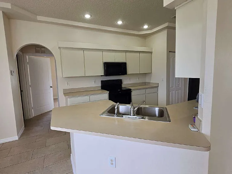 13130 Odham St — Photo 12