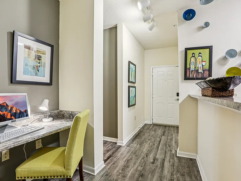 The Arbor Walk Apartments — Photo 5