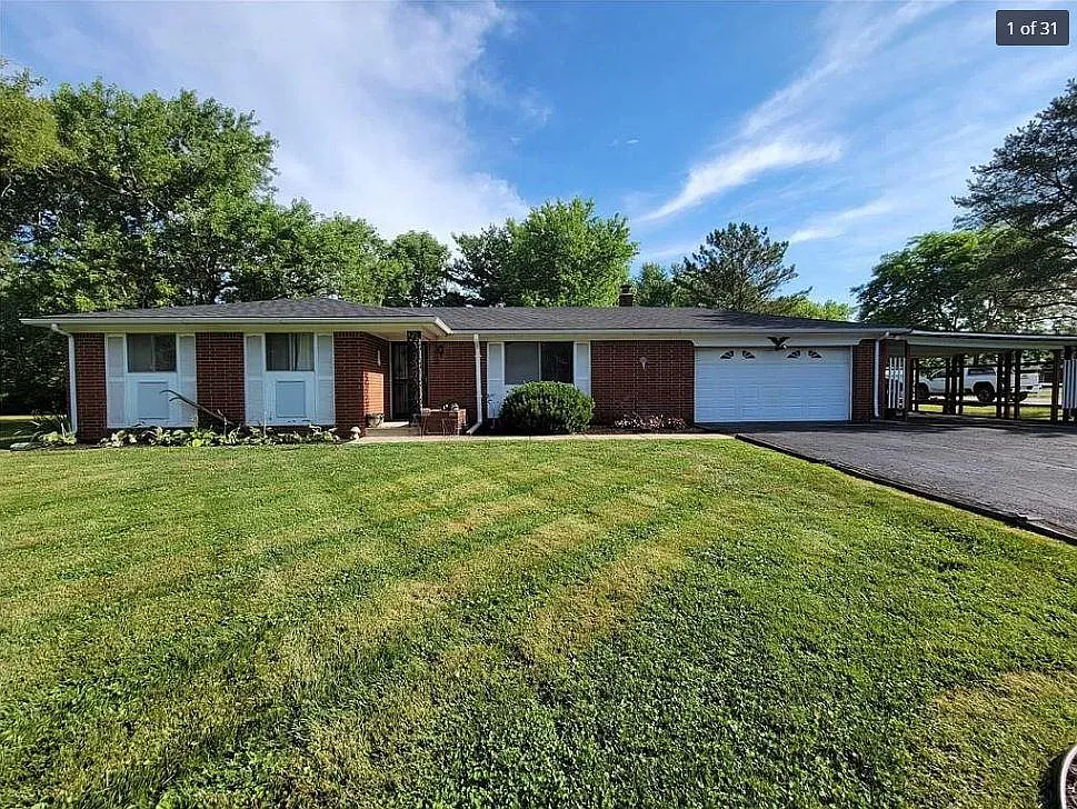 11950 Sandy Dr — Photo 2