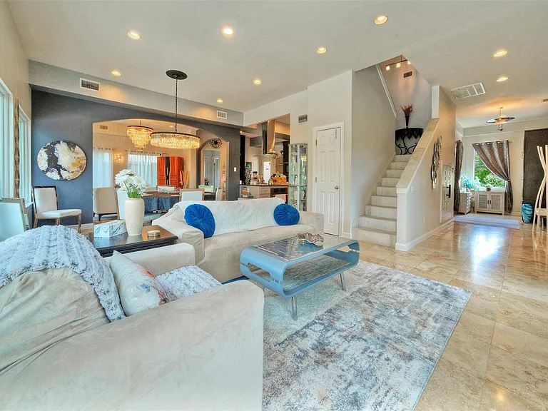5513 Great Divide Dr — Photo 7