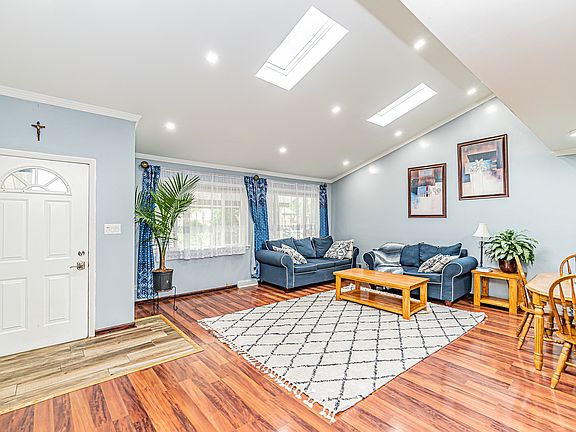 4th image of 271 N Thorndale Ave