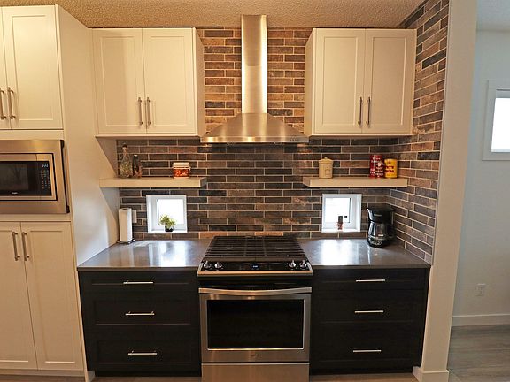 4th image of 9226 150th St NW