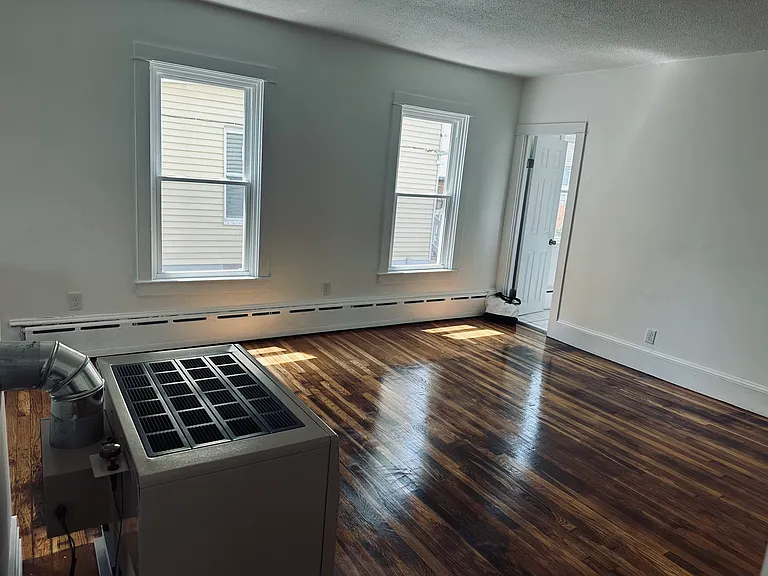 27 Nelson St #1 — Photo 10