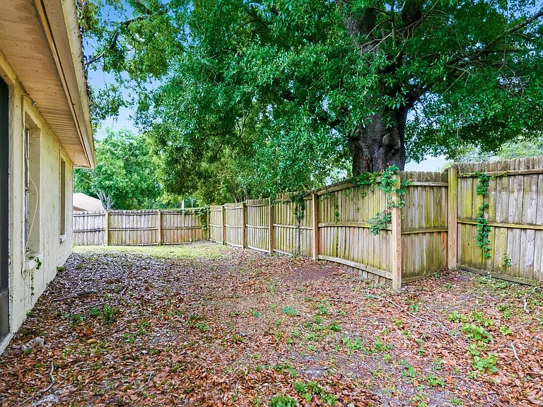 3726 Albion Ct — Photo 25
