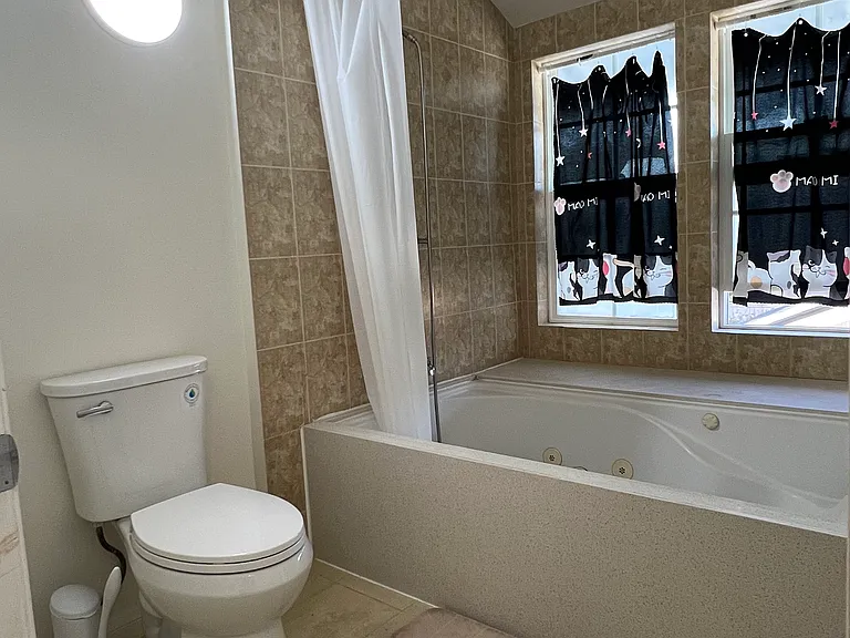 132 W Yale Loop — Photo 6