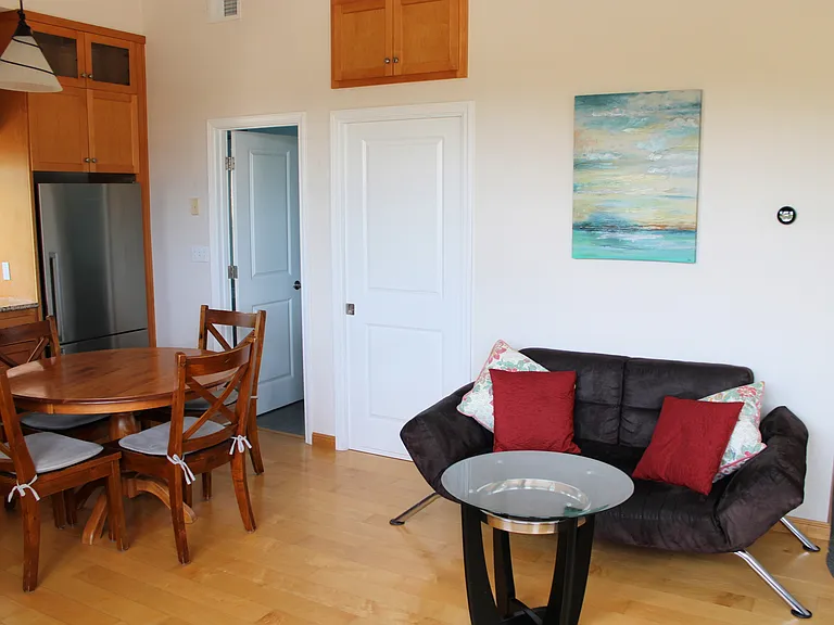 & 207A Manor Dr — Photo 3