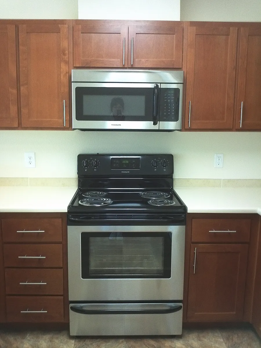 Building Photo - 5890 SW 175th Ave #12