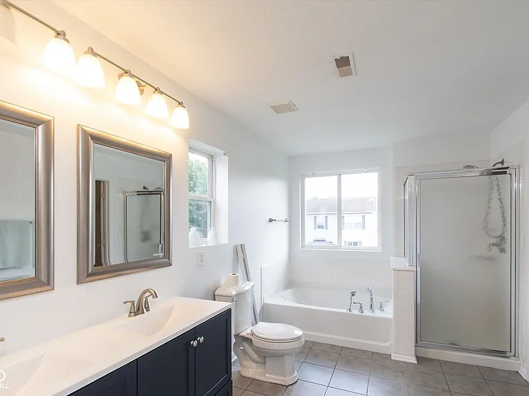 11217 Candice Dr — Photo 12