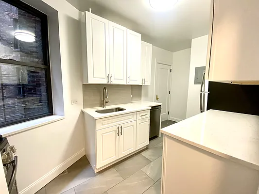 Rented by Douglas Elliman | media 18