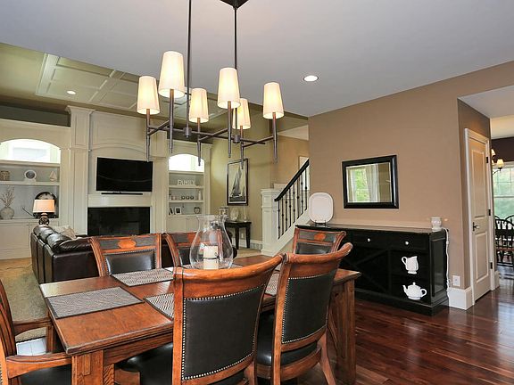 5th image of 16438 W Willow Dr